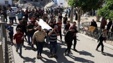 صورة غزة تباد.. “إسرائيل” تقتل 52 فلسطينيا إثر قصف متفرق في القطاع