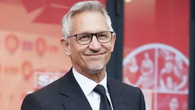 صورة النجم الإعلامي البريطاني “لينيكر” يُستبعد من بي بي سي وتغطية كأس العالم بعد تضامنه مع فلسطين