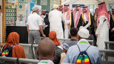 صورة أمير المدينة المنورة يتفقّد سير الأعمال التشغيلية في محطة قطار الحرمين السريع