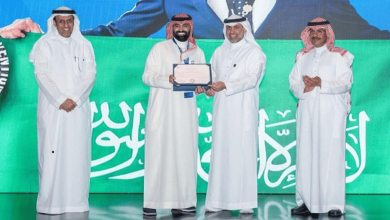 صورة وزير الصحة يكرّم تجمع الرياض الصحي الأول نظير إنجازاته في الابتكار والجاهزية