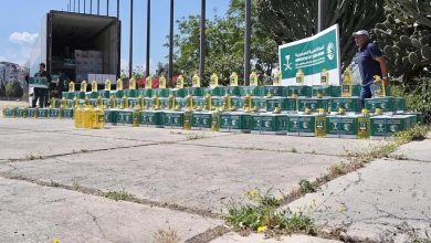 صورة مركز الملك سلمان للإغاثة يوزّع 262 سلة غذائية في مدينة طرابلس اللبنانية