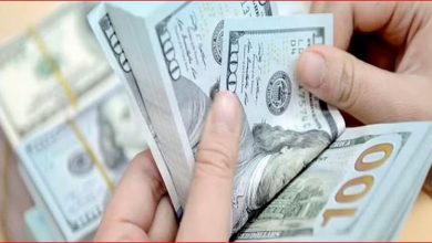 صورة الدولار يسجل أدنى مستوى في أسبوعين أمام العملات الرئيسية