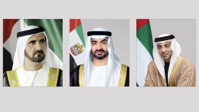 صورة رئيس الدولة ونائباه يهنئون أمير قطر بذكرى اليوم الوطني لبلاده