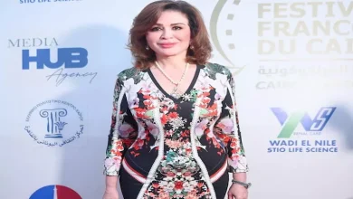 صورة إلهام شاهين تحتفل بعيد الأضحى مع شقيقها وسوزان نجم الدين (صورة)