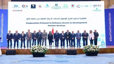 صورة وزيرة التخطيط تُوقع اتفاقًا مع اتحاد الصناعات لتوسع خدمات منصة “حافز”
