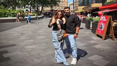 صورة محمد سامي ينشر صورة مع مي عمر في لندن.. ويغازلها بهذه الطريقة