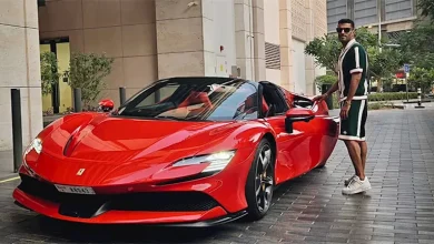 صورة محمد سامي ينشر صورة بجوار سيارة فارهة
