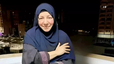 صورة بعد الجدل المثار.. صورة جديدة متداولة لـ عبلة كامل مع فتاة (صور)