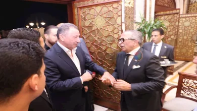 صورة 22 صورة ترصد نجوم كرة القدم في عزاء والدة عمرو الجنايني