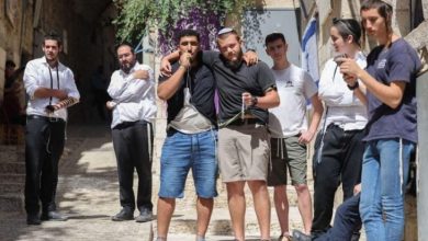 صورة إصابة 3 فلسطينيين برصاص مستوطنين إسرائيليين في الضفة