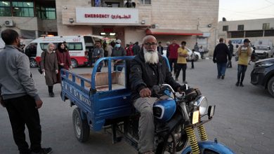 صورة الاحتلال يقصف مجددًا مستشفى شهداء الأقصى