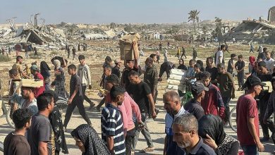 صورة الاحتلال الإسرائيلي يطلق النار قرب مركز مساعدات في رفح.. واستشهاد 7 فلسطينيين