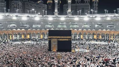 صورة حجاج ذوي الشهداء والمصابين يتمّون مناسك الحج بطواف الوداع