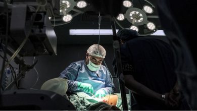 صورة قناة بريطانية تقرر بث فيلم وثائقي عن أطباء غزة بعد رفض BBC عرضه