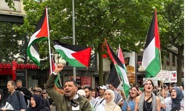 صورة مسيرة حاشدة في مدينة بريمن الألمانية تنديدا بالعدوان على غزة