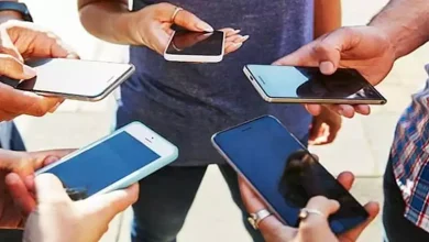 صورة قرية تحظر استخدام الهواتف المحمولة لهذا السبب