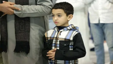 صورة الإفتاء توضح حكم تقديم الأطفال للإمامة في الصلاة تشجيعًا لهم