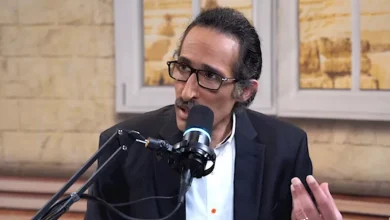 صورة مجدي الجلاد عن قُبلات المعجبات لراغب علامة: “اللي ما يمنعهاش راجلها وأ