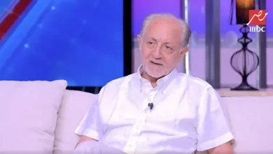 صورة “رفض يكمل المكالمة”..عبد العزيز مخيون يكشف عن موقف جمعه بـ م