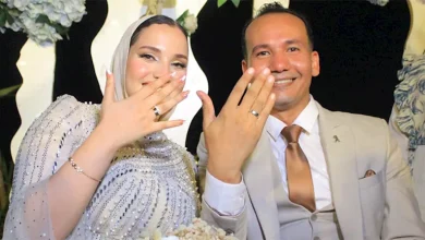 صورة “أونا” تهنّئ الزميلين محمود الهواري وآية محمد بخطوبتهما