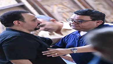 صورة بالصور.. نجوم الفن يقدمون واجب العزاء في والدة الفنان هشام إسماعيل