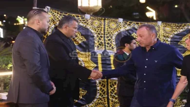 صورة حضور الخطيب ورئيس الاتحاد الدولي لليد.. 15 صورة من عزاء عمة عضو مجلس إ