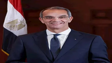 صورة وزير الاتصالات يتجه إلى أمريكا لبحث التعاون مع شركات الاتصالات