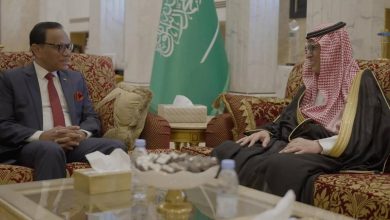 صورة الحارثي يبحث مع السفير السريلانكي فرص التعاون الإعلامي المشترك  أخبار السعودية