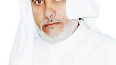 صورة بين عَوْم «دنيا» وانغماسها.. ابنة بأبيها معجبة  أخبار السعودية