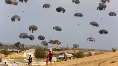 صورة إسرائيل توقف إسقاط المساعدات على مدينة غزة