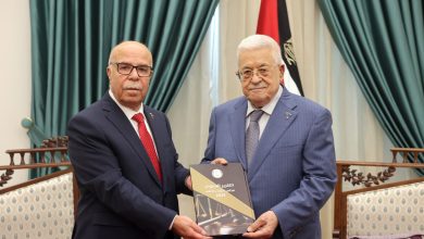 صورة الرئيس يتسلم التقرير السنوي للسلطة القضائية للعام 2024