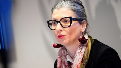 صورة ألبانيز تهاجم 3 دول أوروبية لتوفيرها مجالًا جويًا آمنًا لنتنياهو: كان يجب اعتقاله