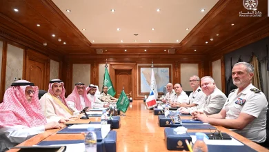 صورة مساعد وزير الدفاع يبحث التعاون في نقل وتوطين التقنية مع مسؤول فرنسي