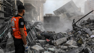 صورة الدفاع المدني يعلن توقف مركباته عن تقديم المساعدة بغزة والشمال
