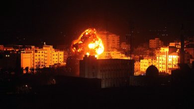 صورة شهيدة وإصابات وقصف ونسف منازل في مناطق مترفقة من القطاع