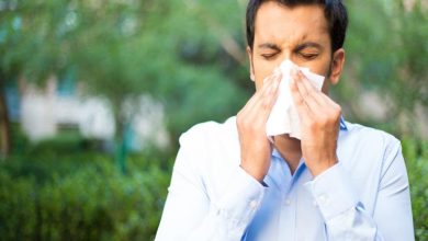 صورة لن تتوقع.. 6 أسباب وراء العطس المستمر