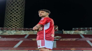 صورة بصورة مع إخواته البنات.. وسام أبو علي يغادر إلى أمريكا