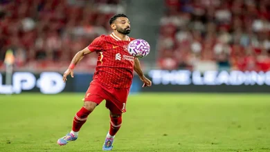 صورة شارة القيادة في ليفربول تثير الجدل.. ما علاقة محمد صلاح؟ (خاص)