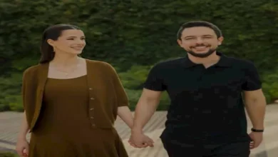 صورة الثنائي الملكي يتألق.. حضور أنيق للأمير الحسين والأميرة رجوى
