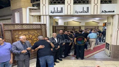 صورة بحضور نجوم الفن.. 18 صورة من عزاء تيمور تيمور