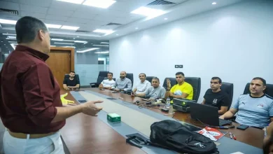 صورة “بحضور محمد معروف وأمين عمر”.. أوسكار رويز يجتمع بحكام الجولة الثانية
