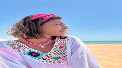 صورة منة فضالي بإطلالة صيفية أنيقة من العين السخنة (صور)