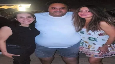 صورة نرمين الفقي تنشر صورًا برفقة شيكو وكريم فهمي وزوجته