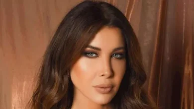 صورة نانسي عجرم بإطلالة لامعة.. كيف نسقت الميتاليك مع إطلالتها؟