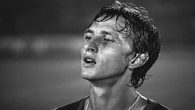 صورة “فيلسوف ونمر أسود”..  15 حكاية لأساطير كرة القدم عبر التاريخ
