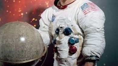 صورة وفاة قائد «أبولو 13» الفضائية إلى القمر  أخبار السعودية