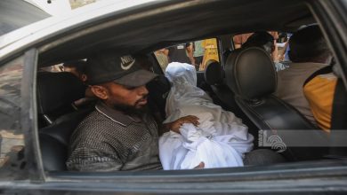 صورة شهداء وجرحى في قصف ونيران الاحتلال بعدة مناطق في قطاع غزة