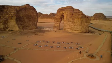 صورة العُلا.. وجهة سياحية تتفرد بسكون الطبيعة وفخامة المنتجعات الصحراوية