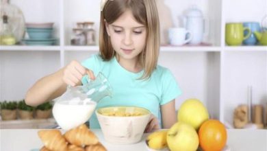 صورة مع بداية العام الدراسي.. 6 أطعمة تساعد ابنك على التركيز والمذاكرة