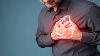 صورة “مالوش علاقة بالنوبة القلبية”.. أسباب غير شائعة لـ ألم الجانب الأيمن م